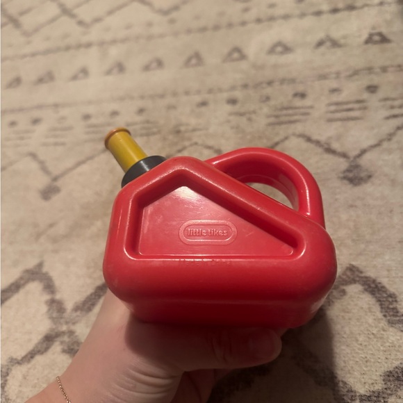 Little tikes red and black toy gas can - Picture 2 of 6